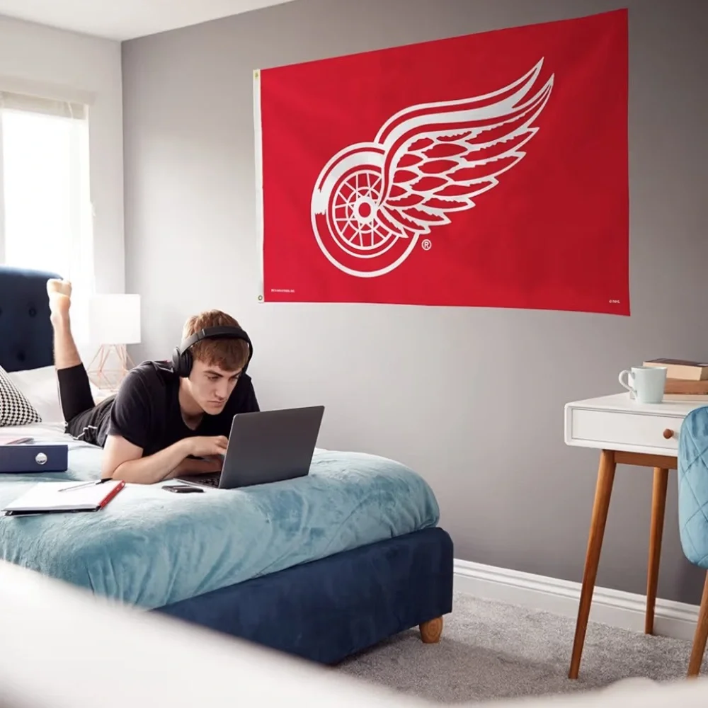 Detroit Red Wings Flag 3’ x 5’ - Picture 4 of 5